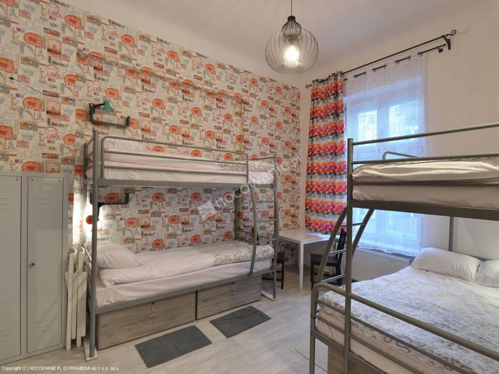 Hostal Lwowska 11 *