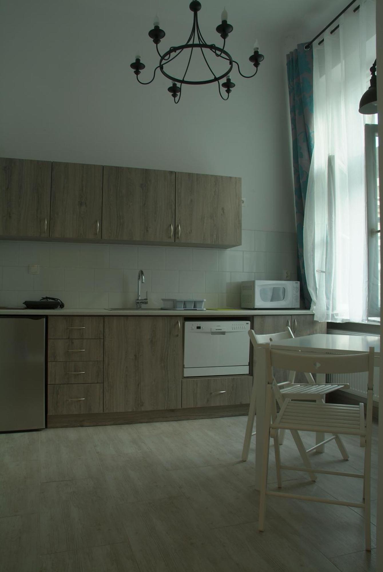 Lwowska 11 Hostal *