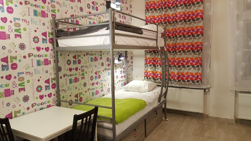 Lwowska 11 Hostal *