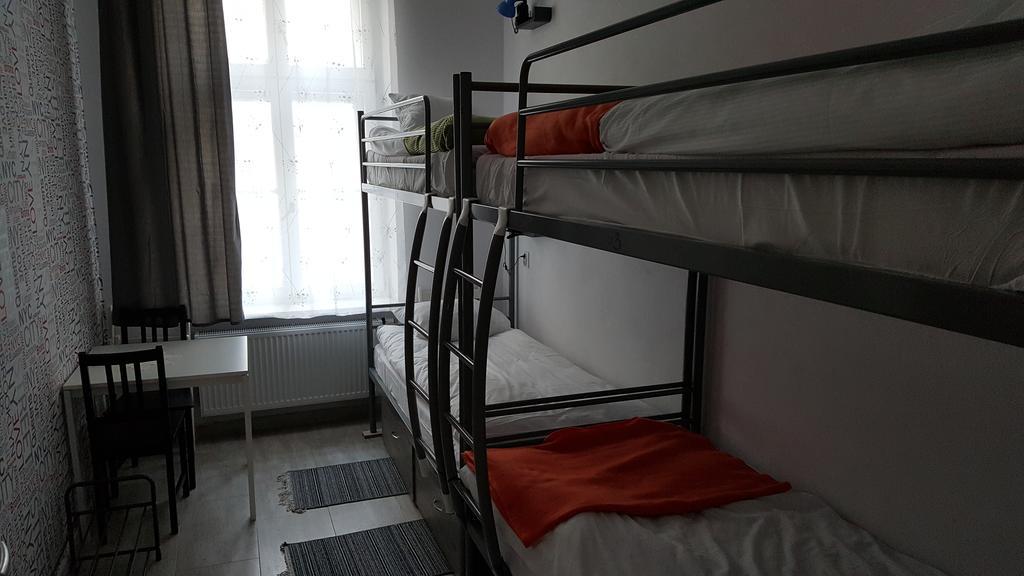 Lwowska 11 Hostal *