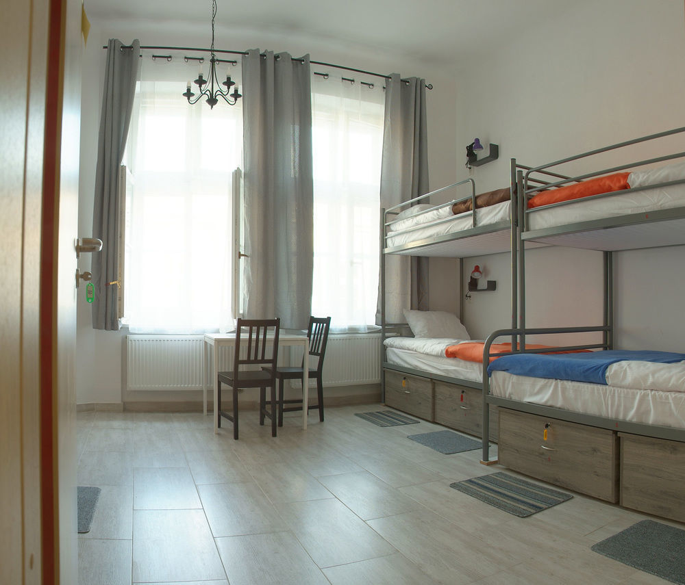 Lwowska 11 Hostal
