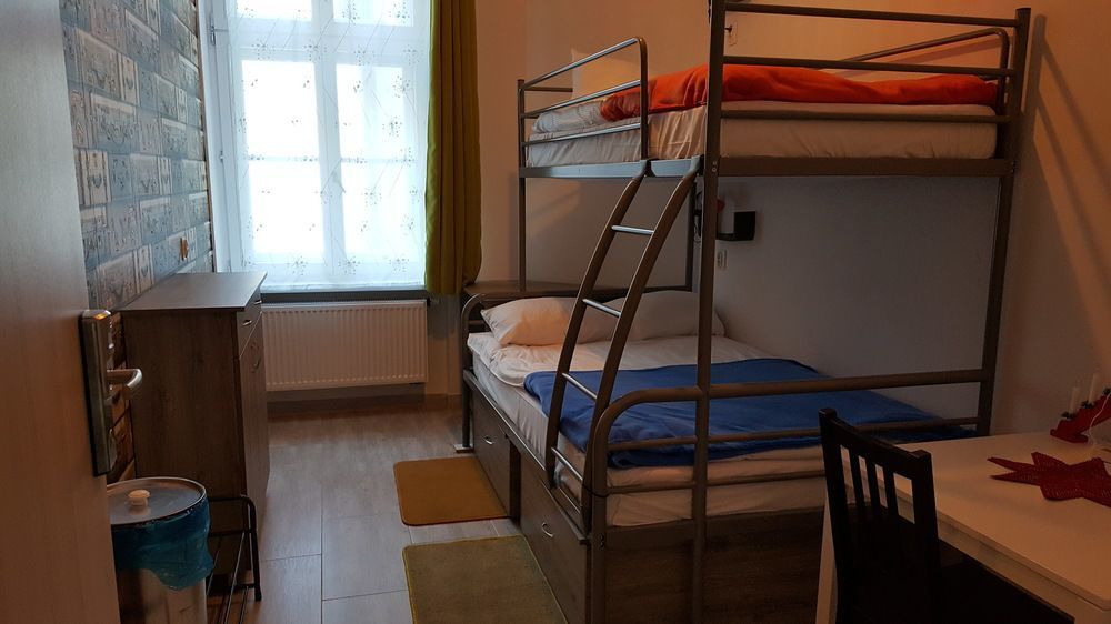 Lwowska 11 Hostal *